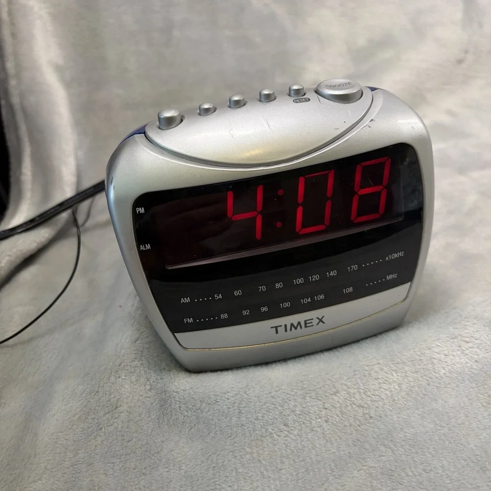 Y2K iMac Style Timex AM FM Radio Alarm Clock Blue Silver LED Retro Desk